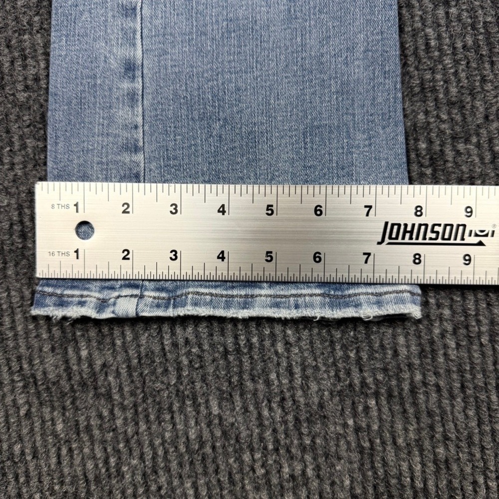 Express Skyscraper Mid Rise Ultra Hyper Stretch Flare Jeans Light Wash Size M/8 - Picture 8 of 16
